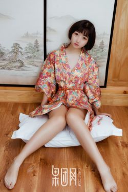 美女裸体